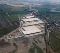 Obchodné rekordy na „pokrivenom“ priemyselno-logistickom trhu