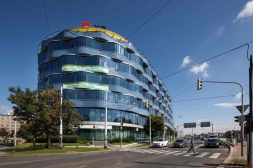 Investície v strednej Európe vzrástli o 73 percent