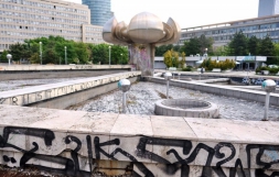 Hlavné mesto vyhlasuje verejnú súťaž na revitalizáciu Námestia slobody